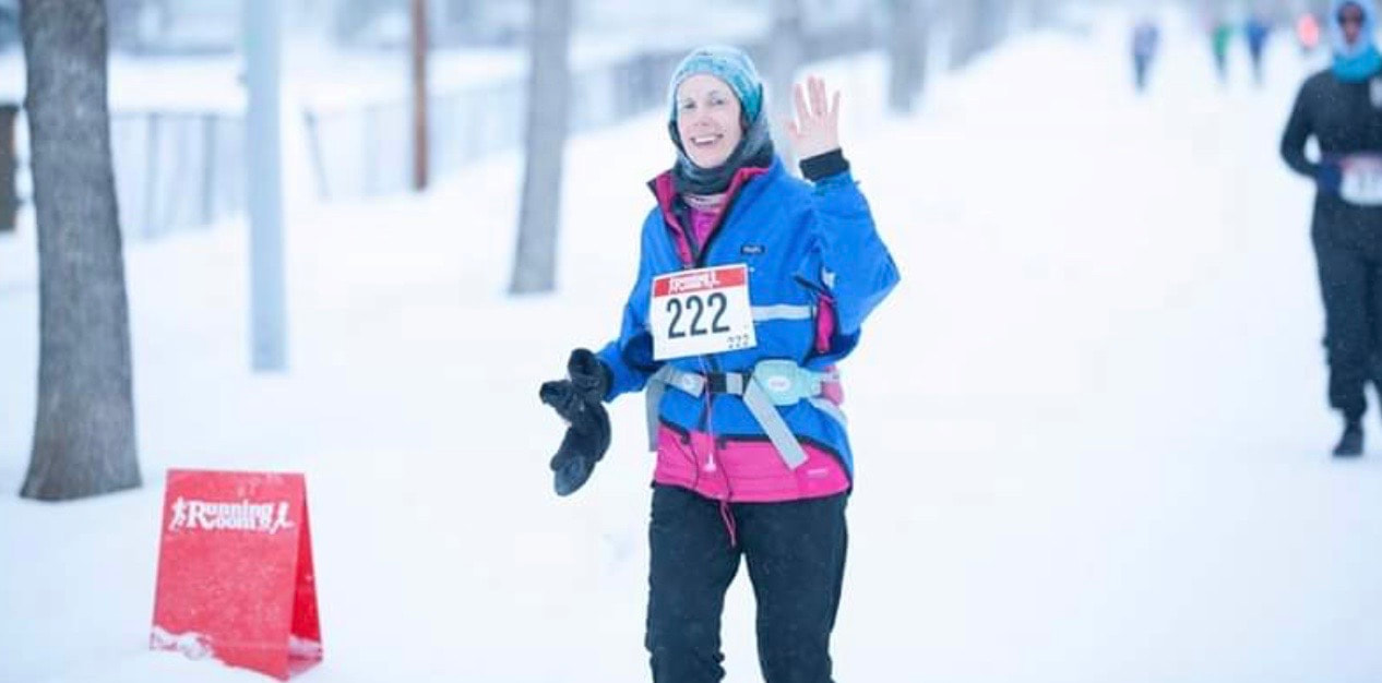 Kathy Istace the Hypothermic Runner running in the 2018 Hypothermic Half Marathon in Edmonton, Alberta
